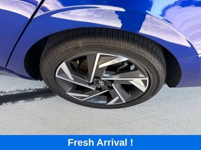 2025 Hyundai Elantra Hybrid Limited photo 18