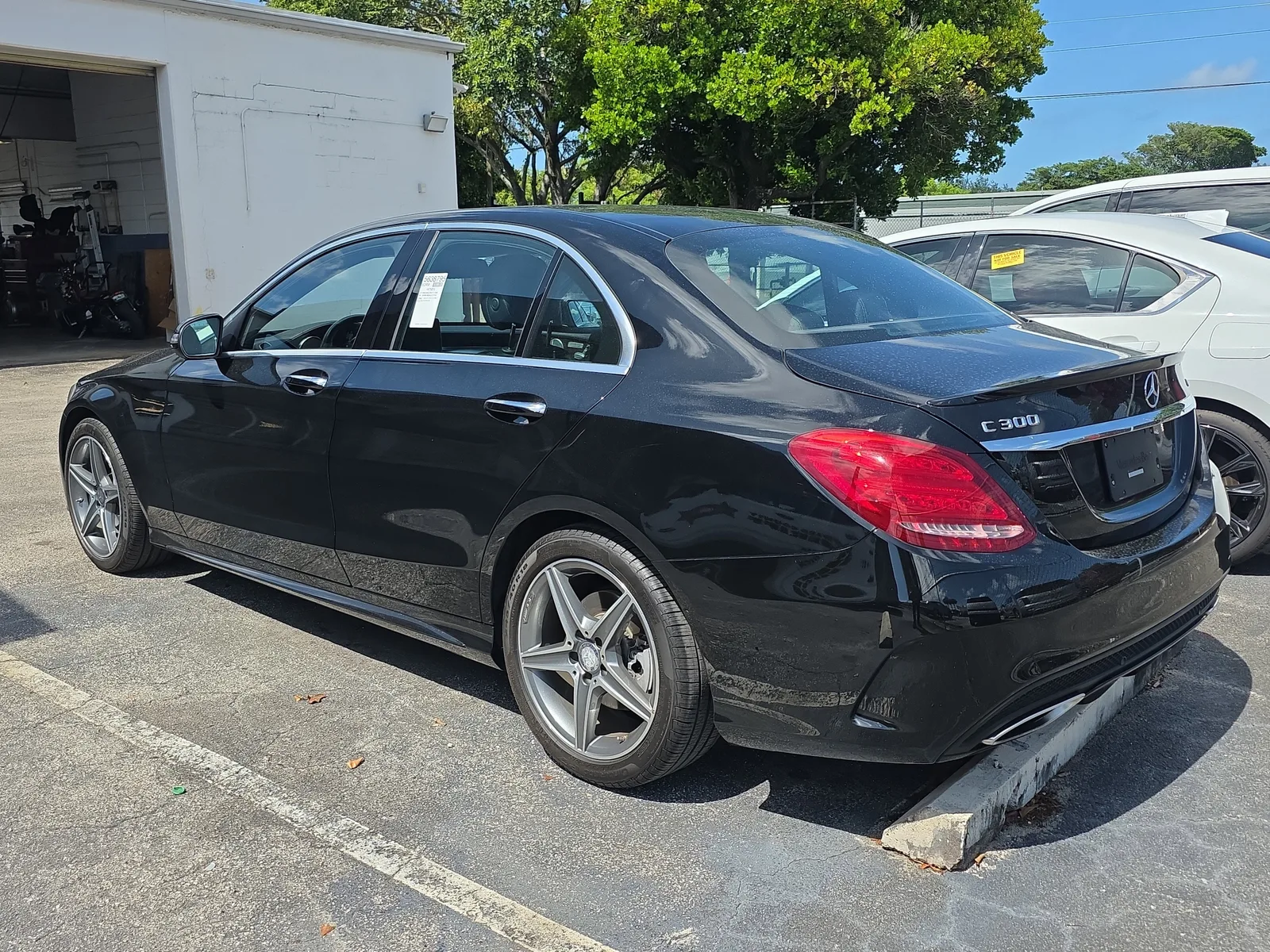 2016 Mercedes-Benz C-Class C 300 Luxury photo 4