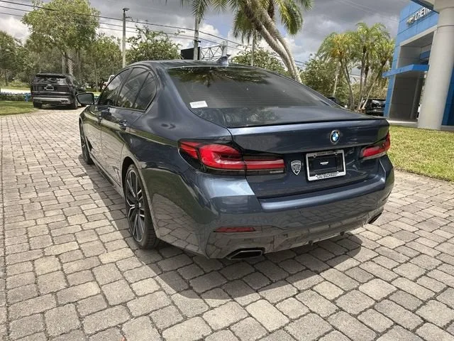 2023 BMW 5 Series 530i photo 35