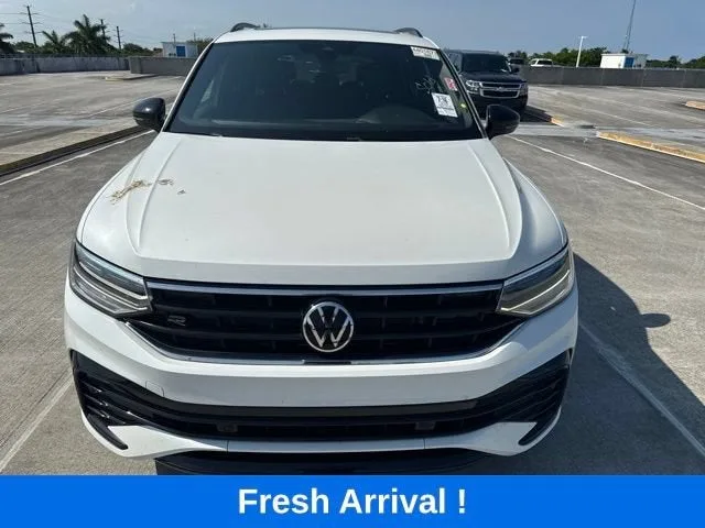 2023 Volkswagen Tiguan SE R-Line Black photo 16