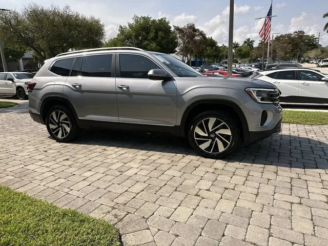 2024 Volkswagen Atlas 2.0T SEL photo 15