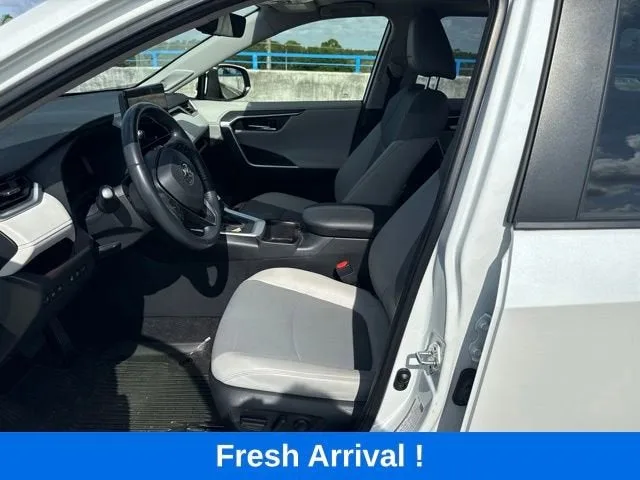 2023 Toyota RAV4 Limited photo 2