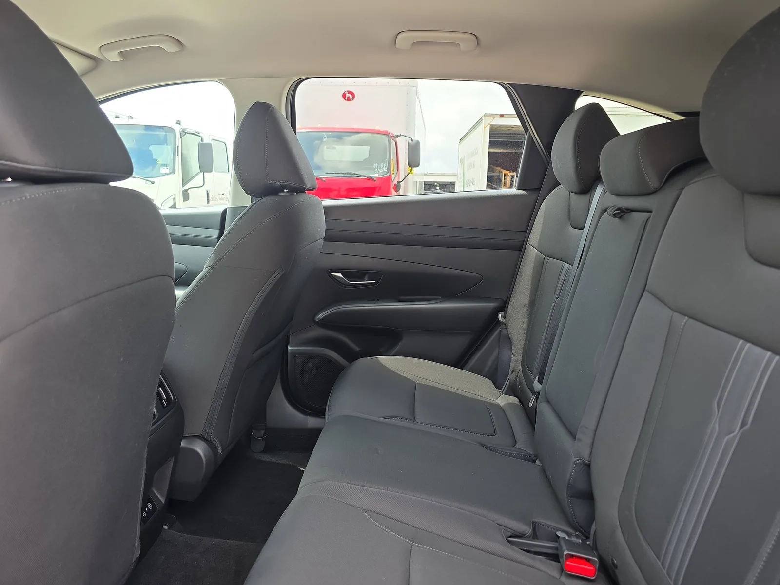 2026 Hyundai Tucson SEL photo 13