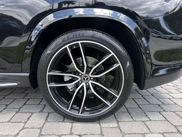 2023 Mercedes-Benz GLS GLS 580 photo 11