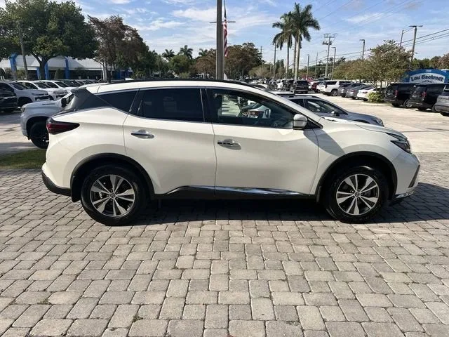 2022 Nissan Murano SV photo 14