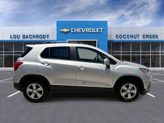 2022 Chevrolet Trax LT photo 9