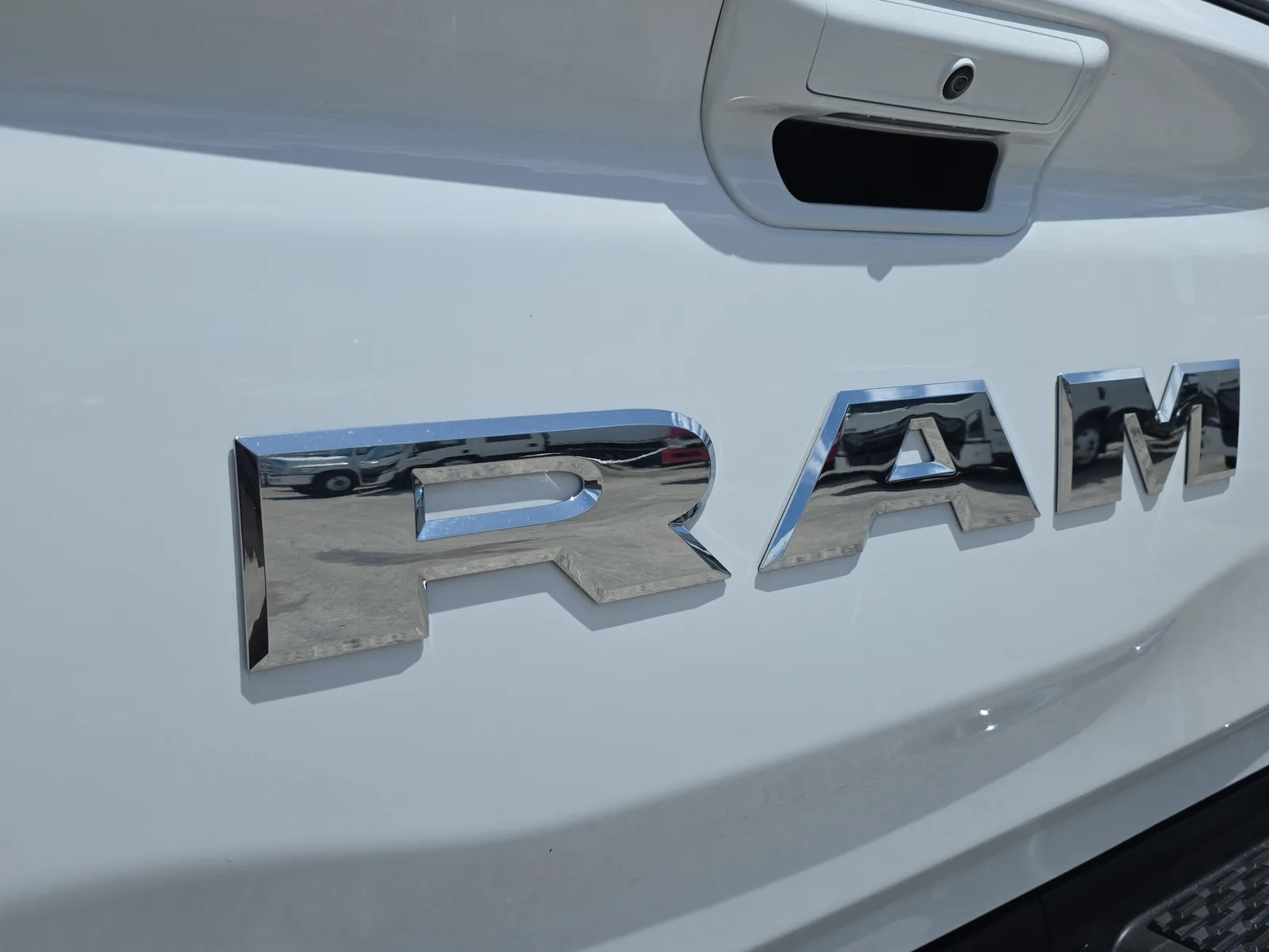 2026 RAM 1500 Laramie photo 9