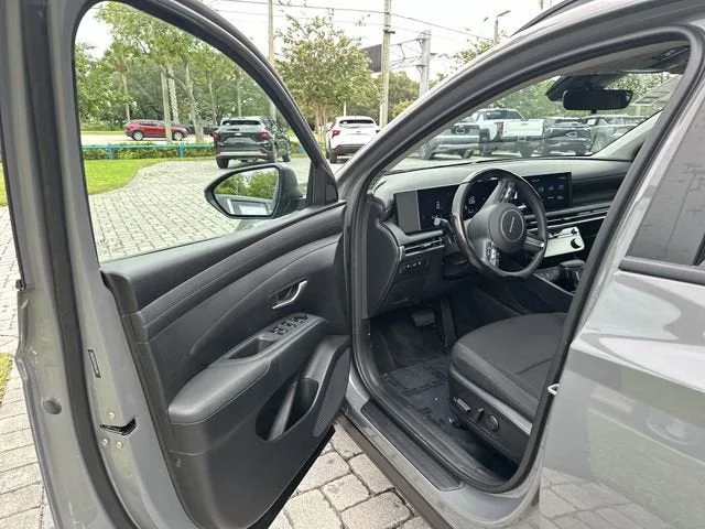 2025 Hyundai Tucson SEL photo 22