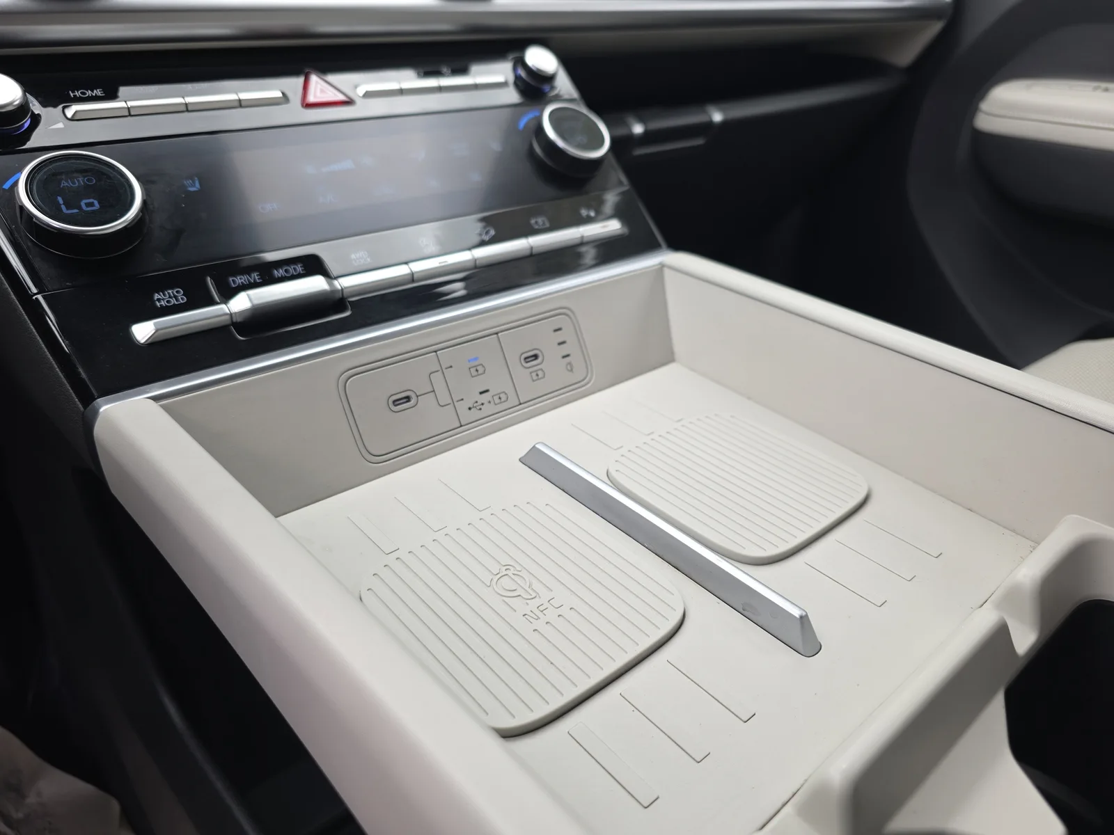 2024 Hyundai Santa Fe SEL photo 32