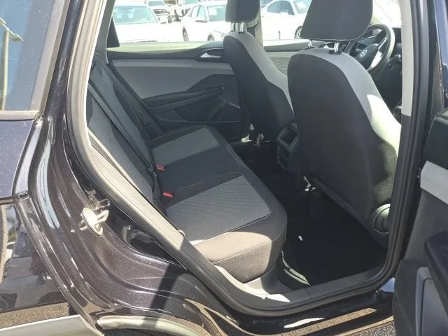2023 Volkswagen Taos S photo 9