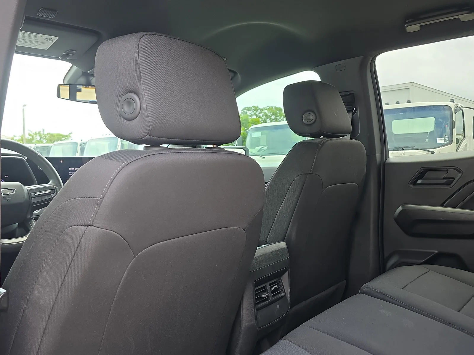 2025 Chevrolet Colorado Trail Boss photo 14
