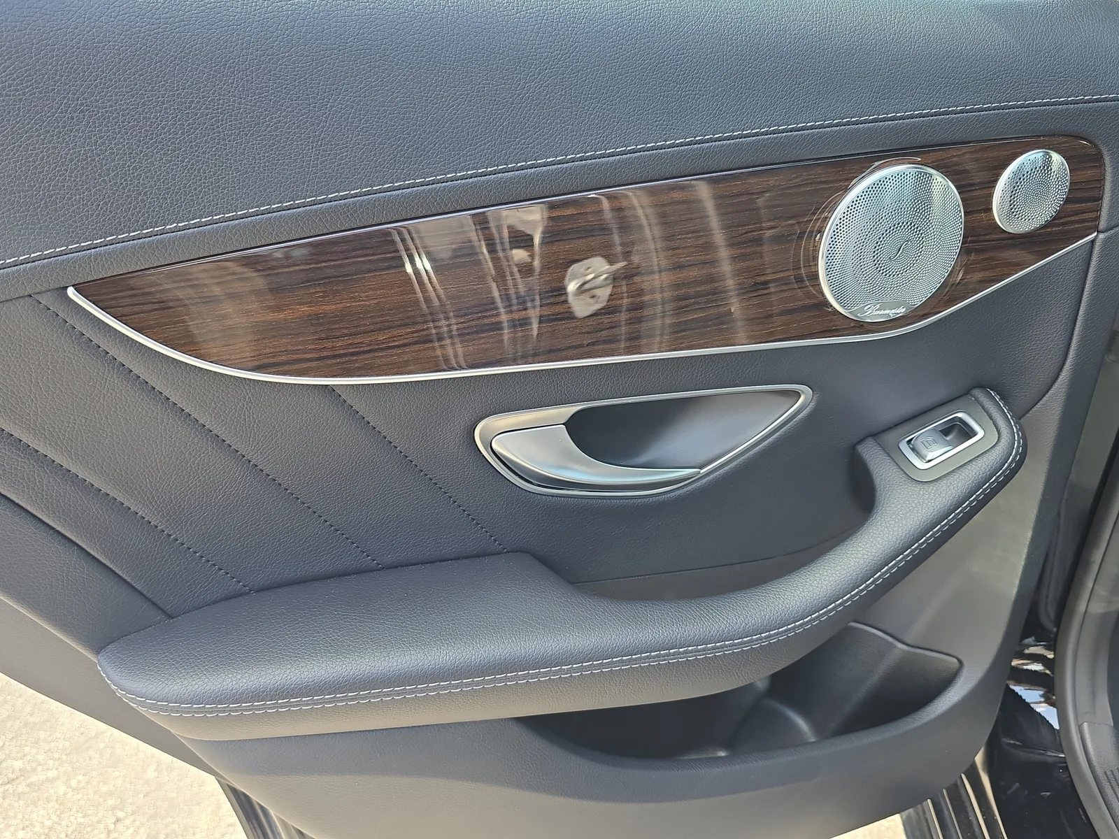 2016 Mercedes-Benz C-Class C 300 Luxury photo 15