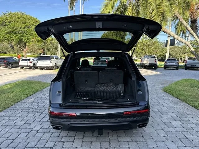 2025 Audi Q7 Prestige photo 28