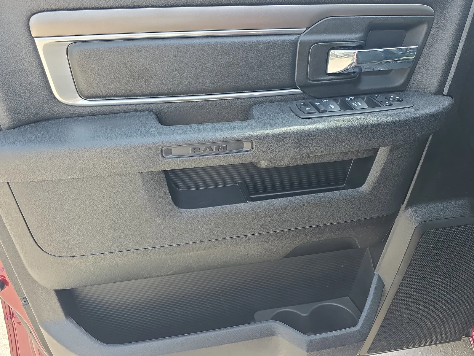 2024 RAM 1500 Classic Warlock photo 21