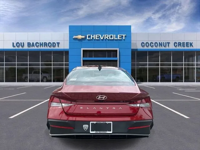 2025 Hyundai Elantra SEL Convenience photo 7