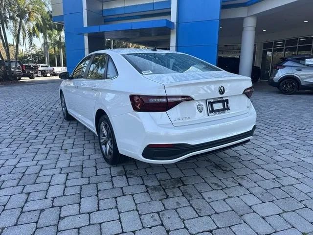 2024 Volkswagen Jetta SE photo 35