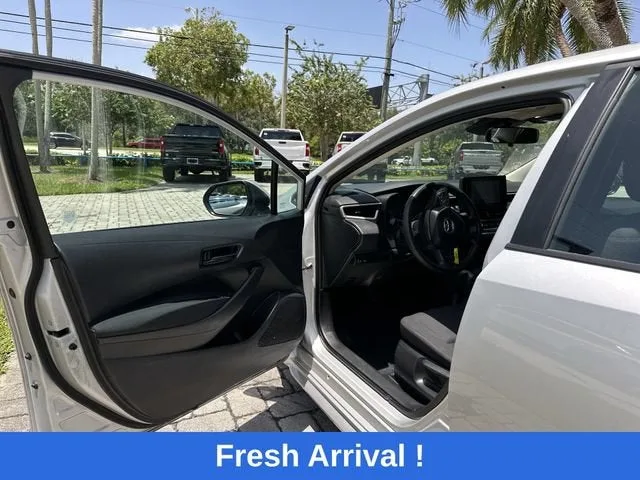 2024 Toyota Corolla LE photo 22
