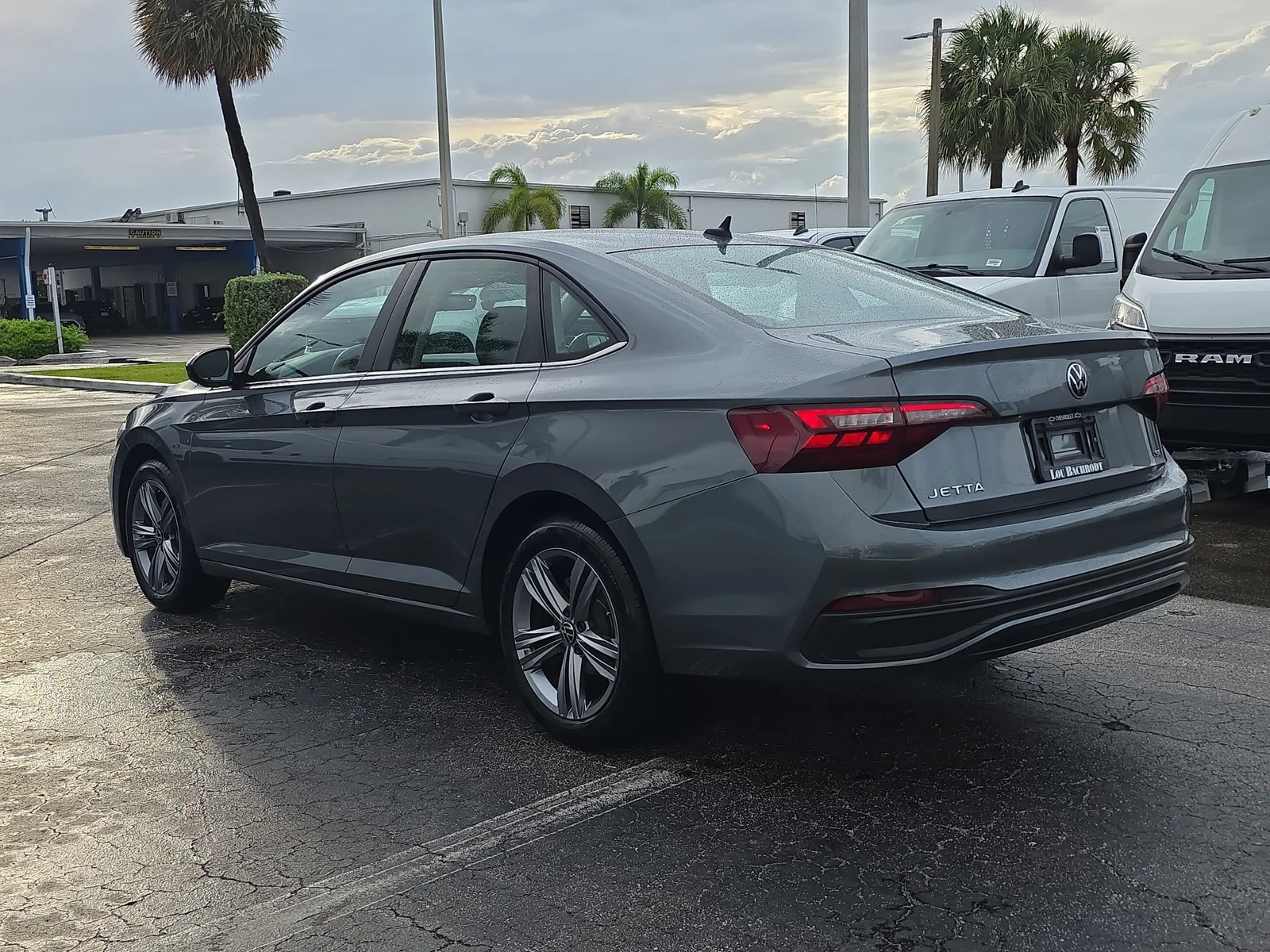 2024 Volkswagen Jetta SE photo 5