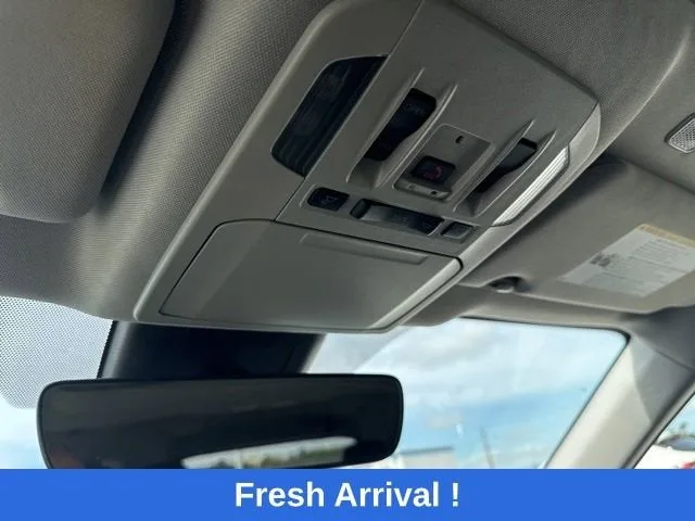 2024 Toyota Highlander LE photo 10