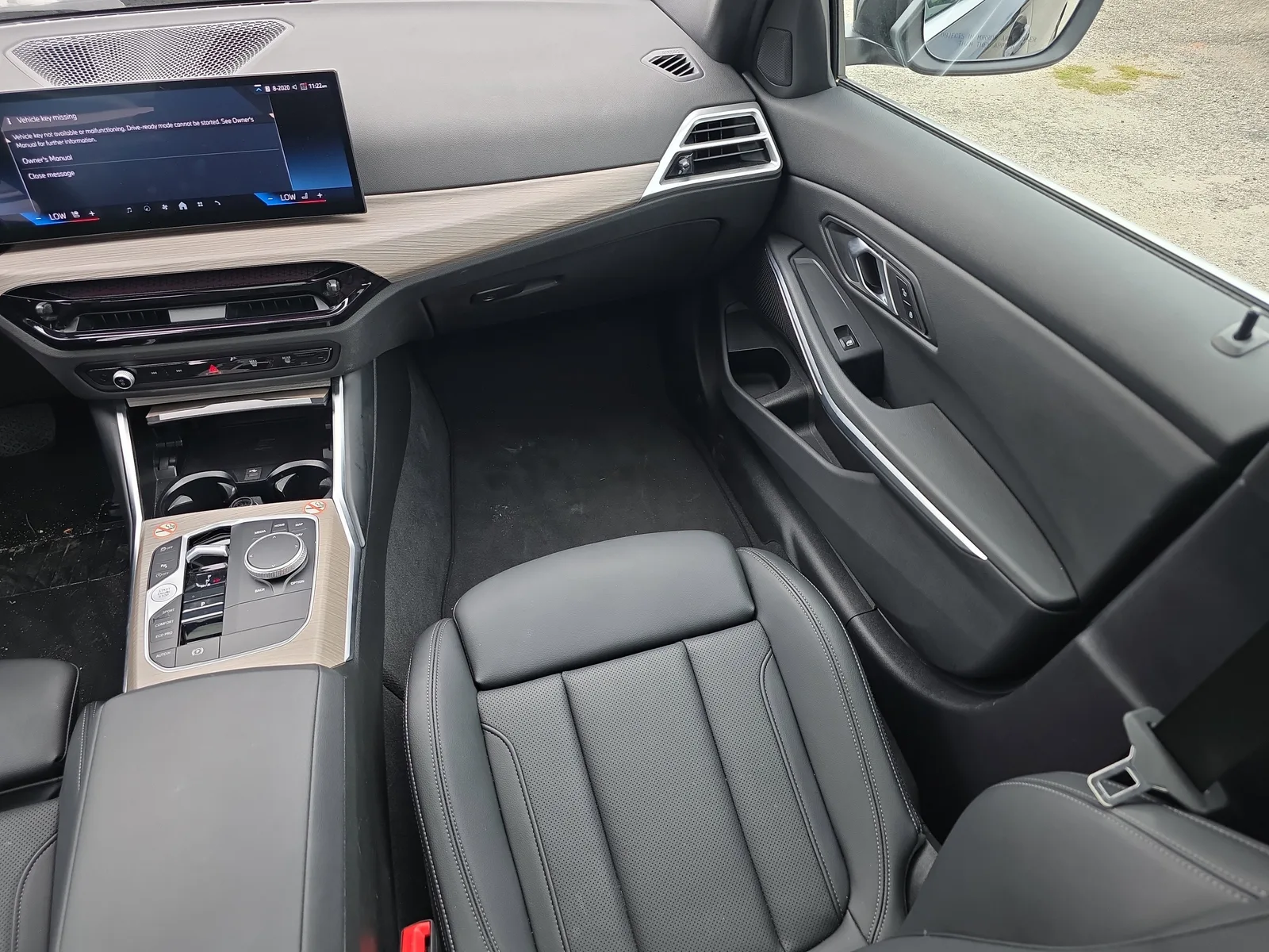 2025 BMW 3 Series 330i xDrive photo 21