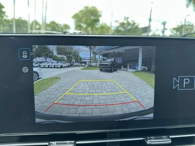 2025 Hyundai Kona SEL photo 24