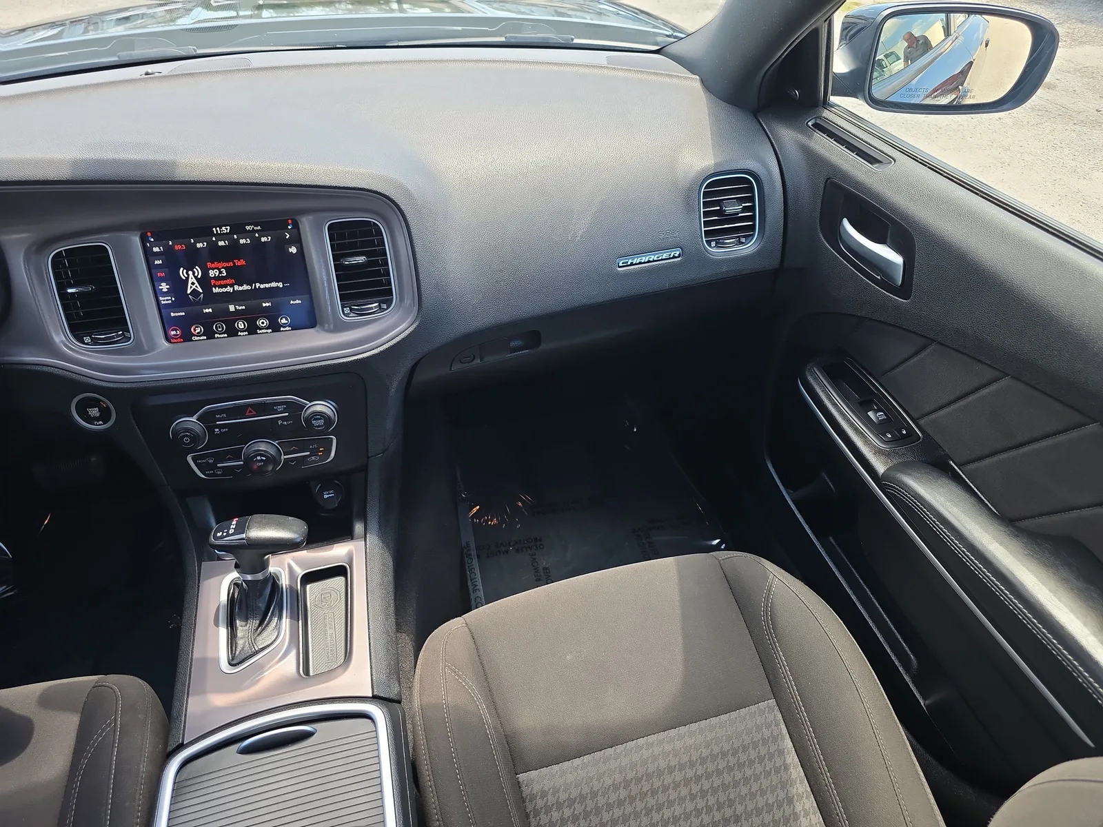 2023 Dodge Charger SXT photo 19