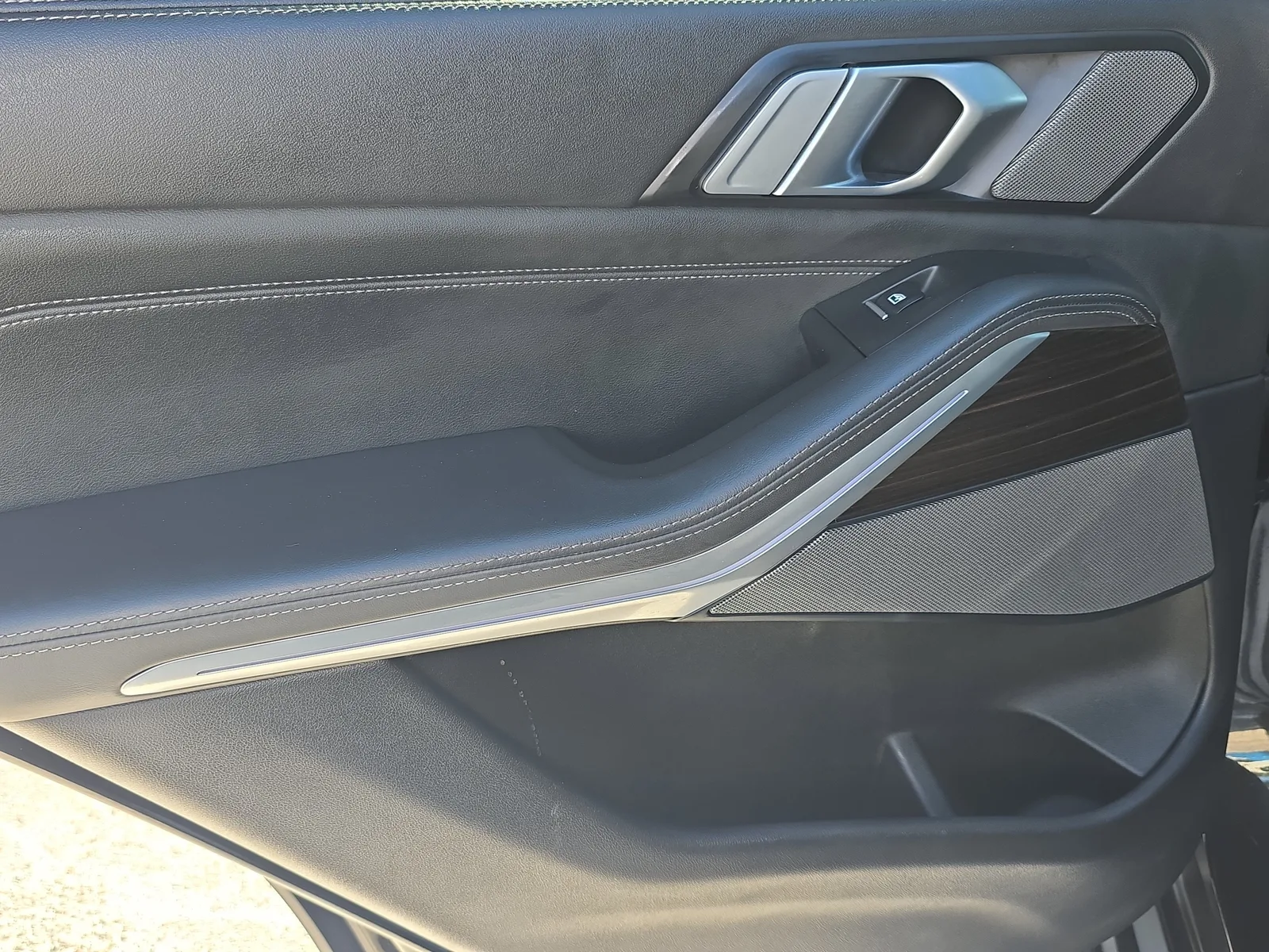 2025 BMW X5 xDrive50e photo 14