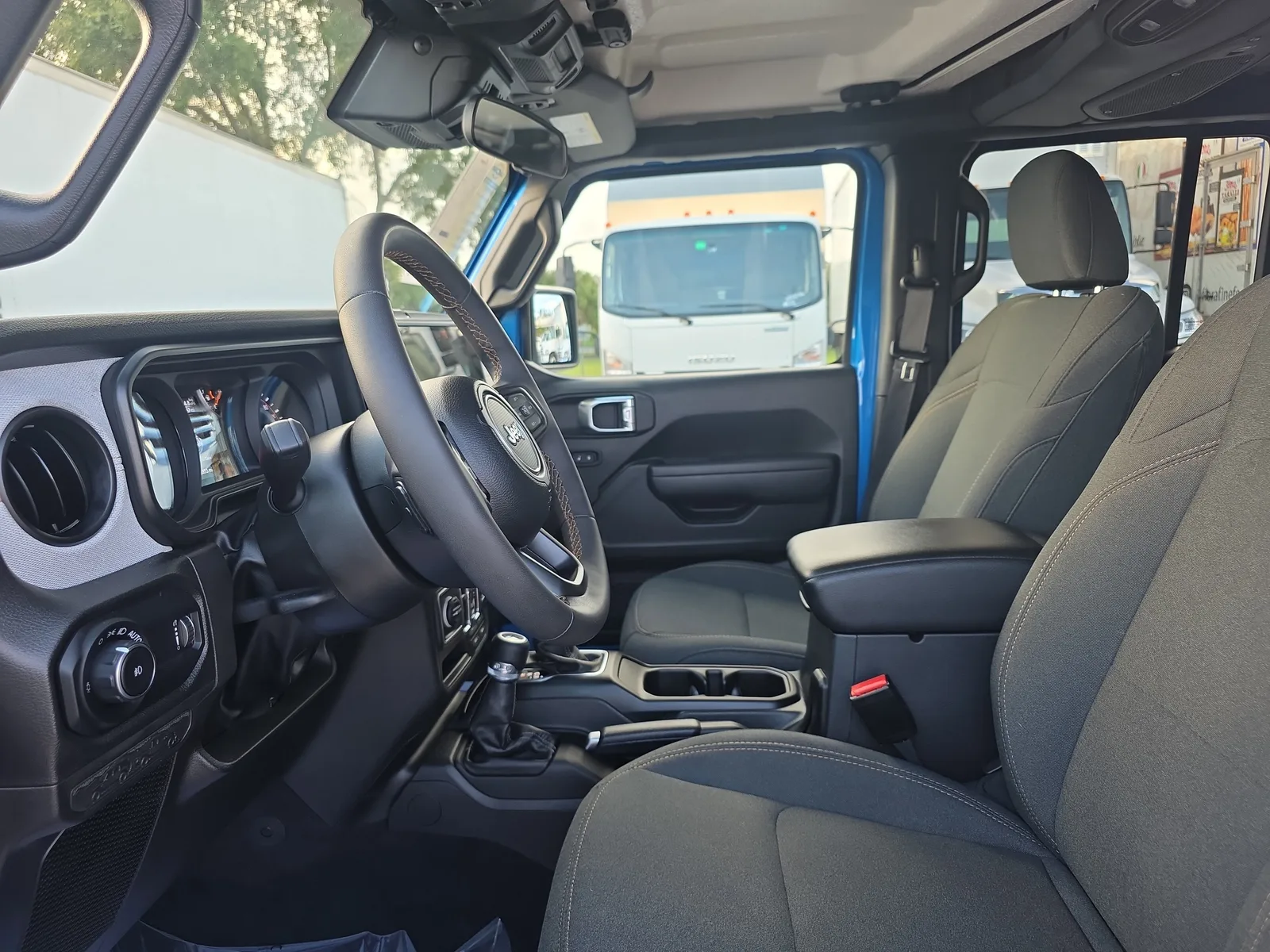 2024 Jeep Wrangler Sport S photo 22