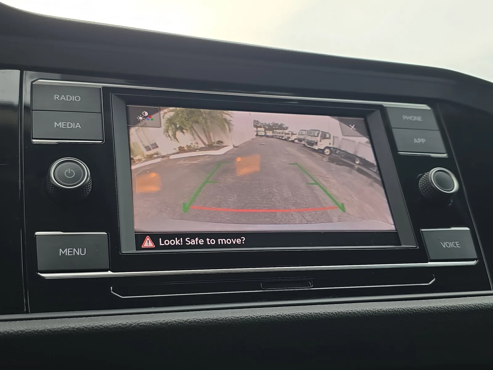 2024 Volkswagen Jetta SE photo 31