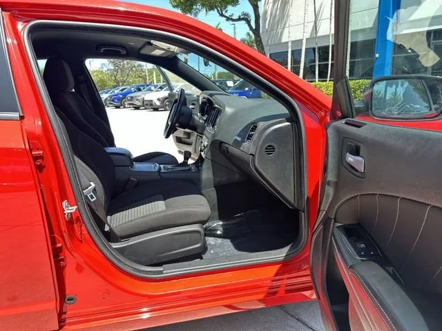 2023 Dodge Charger SXT photo 29