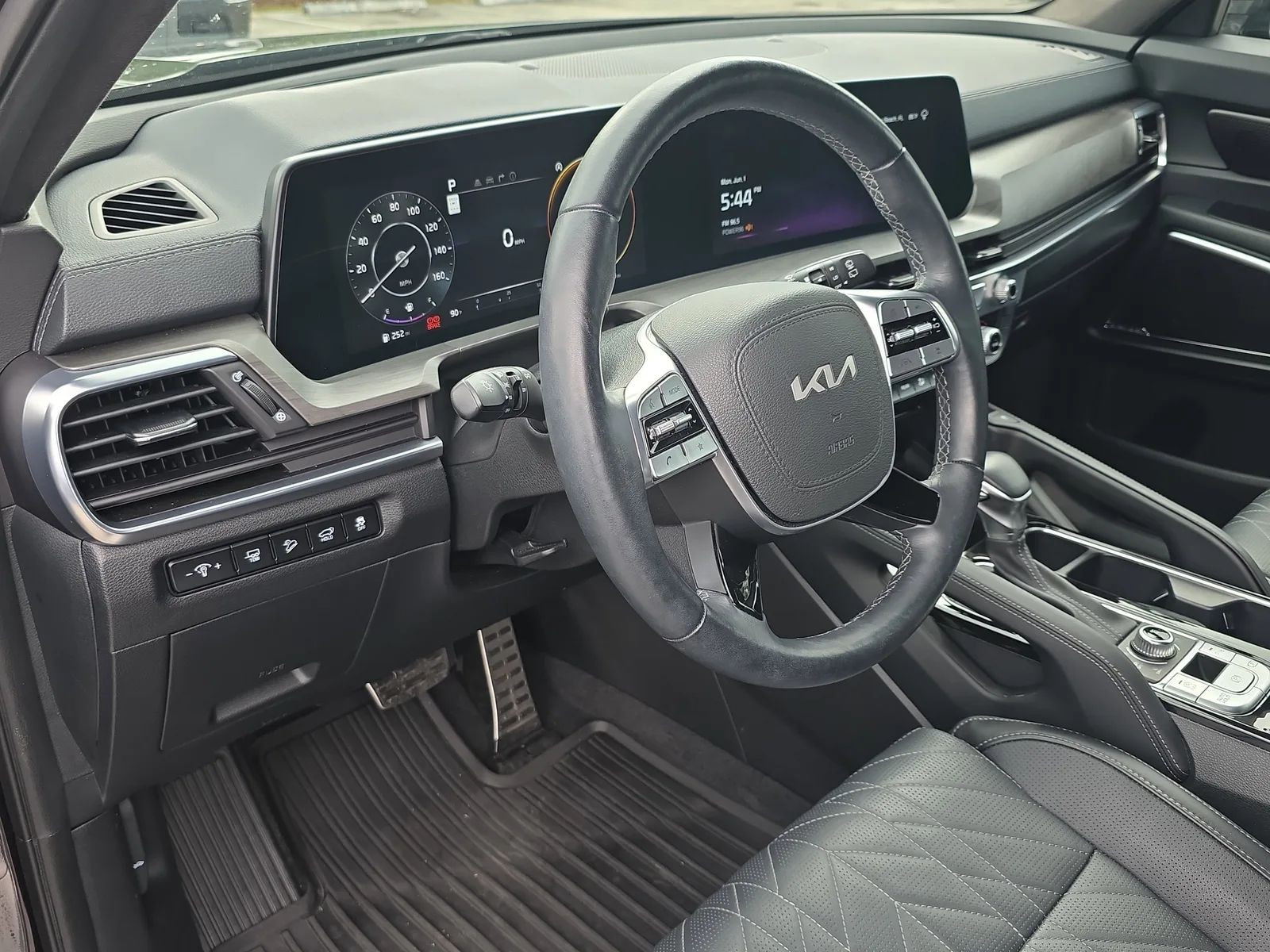 2025 Kia Telluride SX-Prestige X-Line photo 24