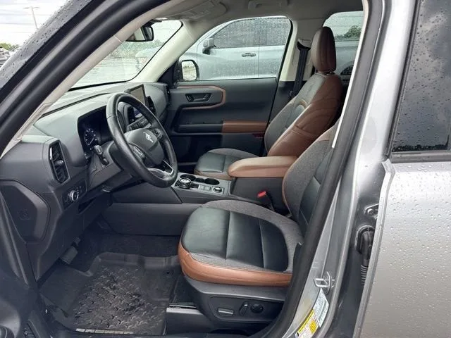 2023 Ford Bronco Sport Outer Banks photo 2