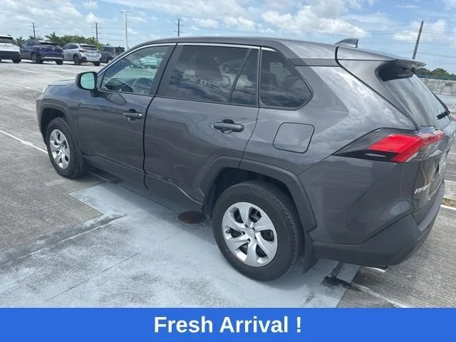 2024 Toyota RAV4 LE photo 14