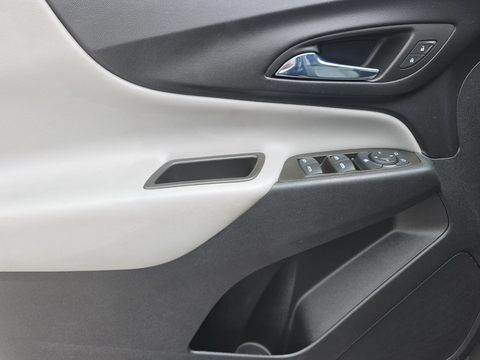 2023 Chevrolet Equinox LT photo 21