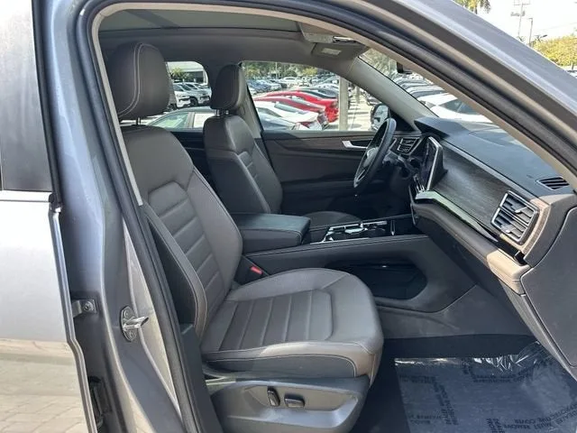 2024 Volkswagen Atlas 2.0T SEL photo 29