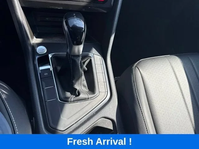 2023 Volkswagen Tiguan SE R-Line Black photo 8