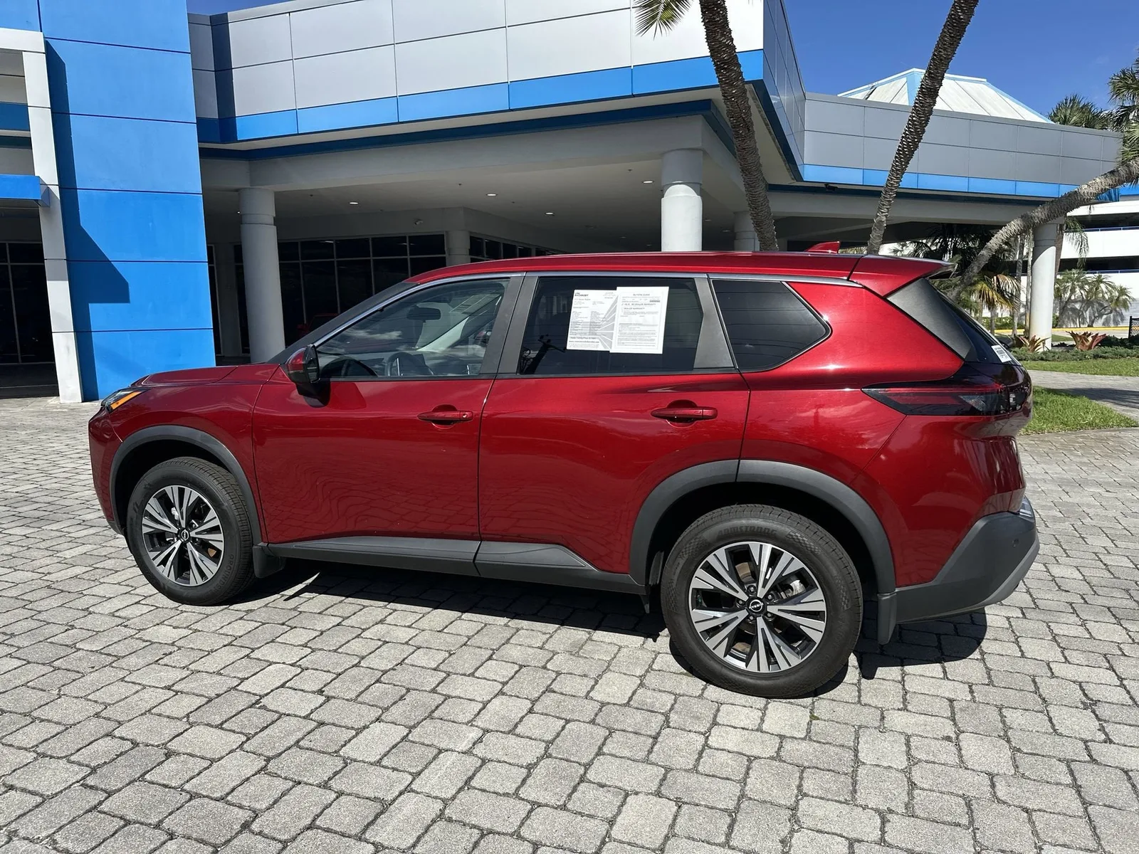 2023 Nissan Rogue SV photo 34
