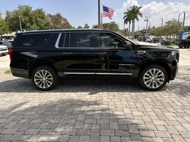2023 GMC Yukon XL Denali photo 14