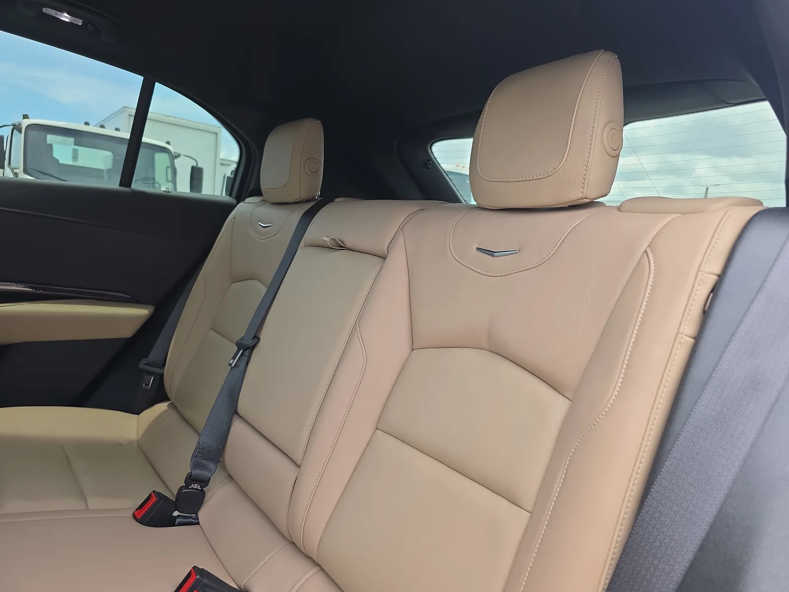 2025 Cadillac XT4 Premium Luxury photo 17