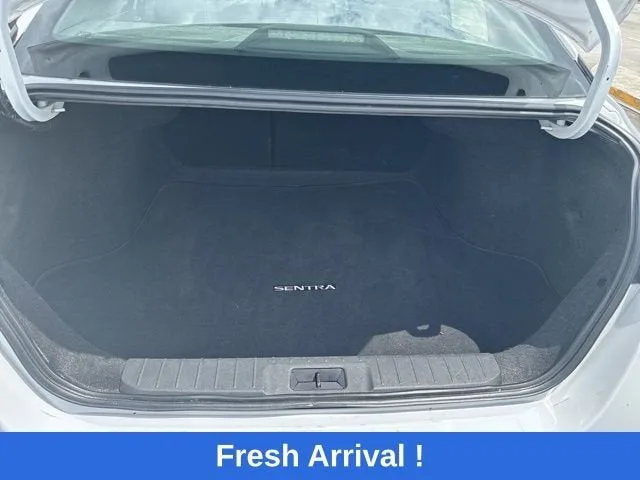 2024 Nissan Sentra SV photo 4