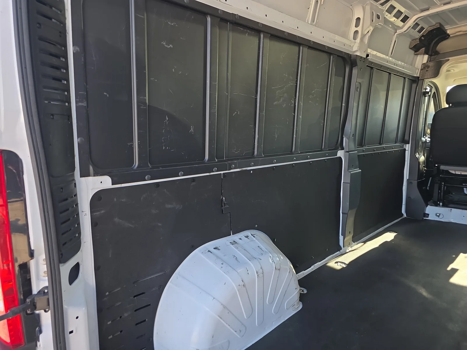 2025 RAM ProMaster Cargo Van Tradesman photo 13