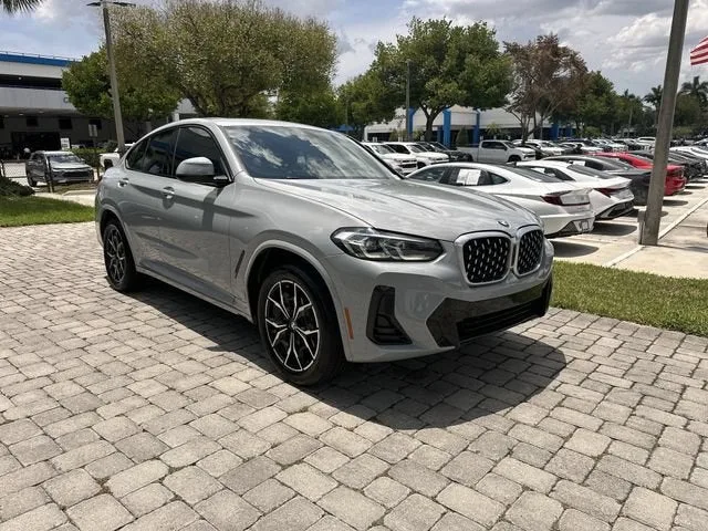 2023 BMW X4 xDrive30i photo 16