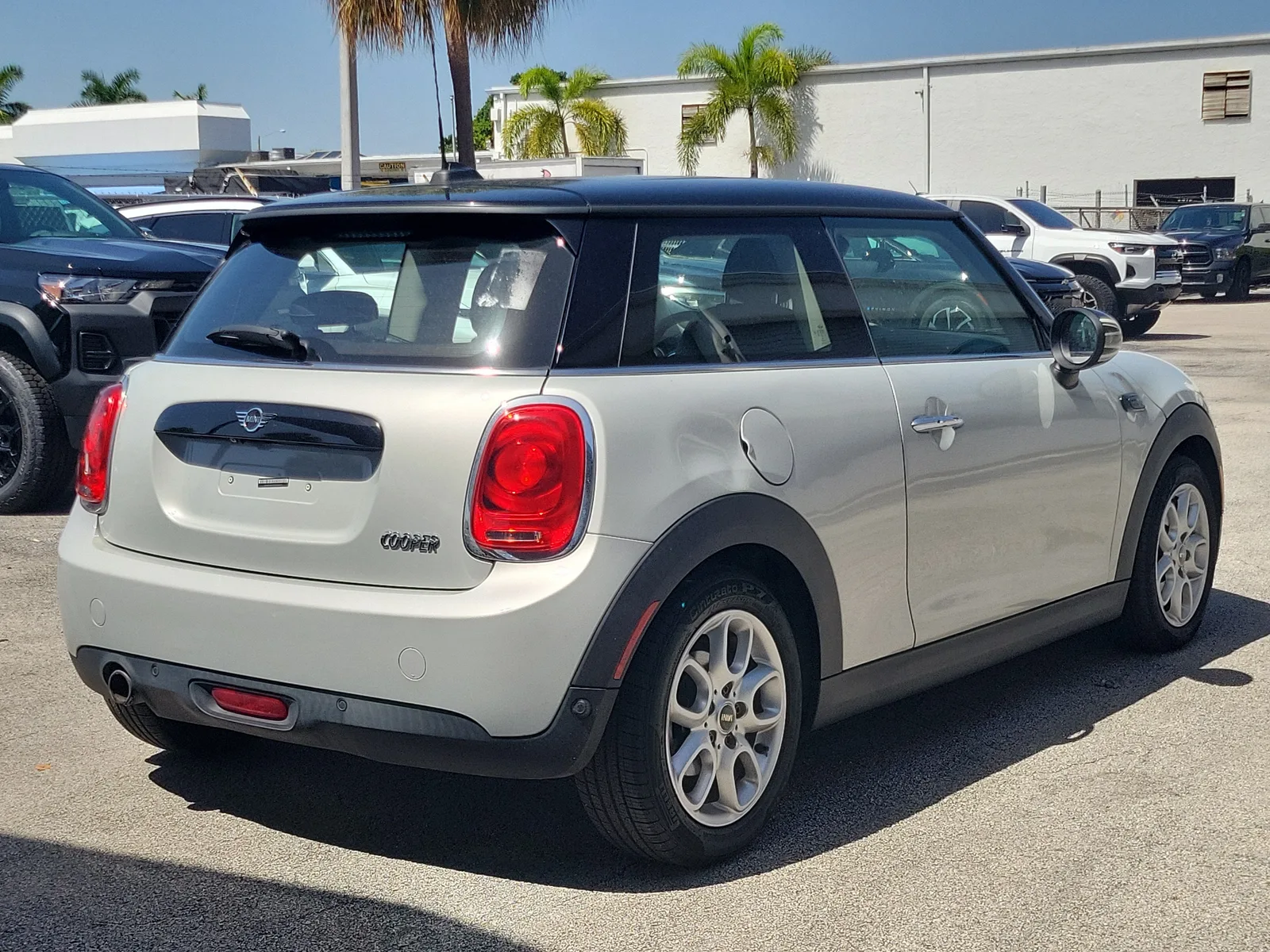 2019 MINI Hardtop 2 Door Cooper photo 5
