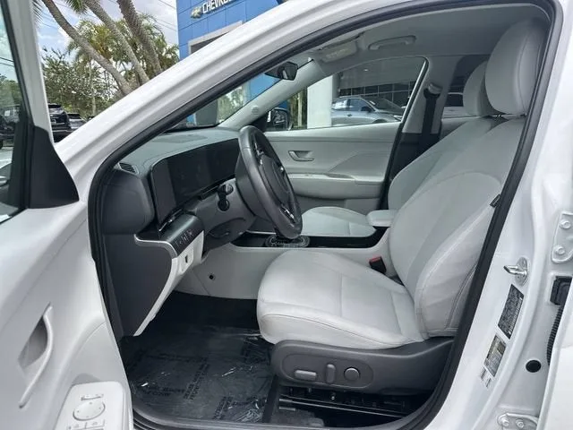 2025 Hyundai Kona SEL photo 30