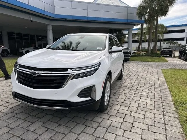 2023 Chevrolet Equinox LT photo 21
