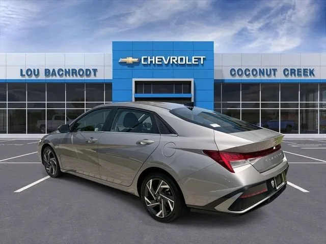 2025 Hyundai Elantra SEL Convenience photo 6