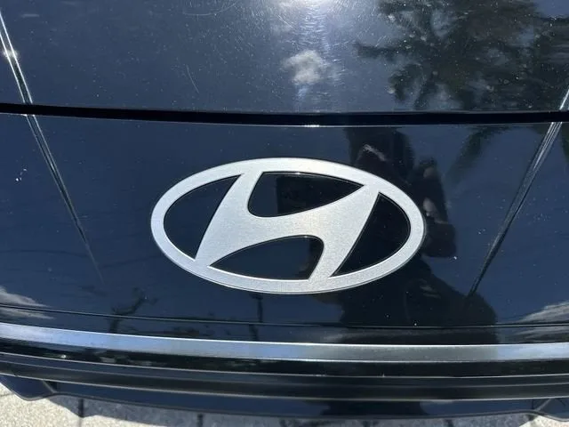 2025 Hyundai Elantra SEL Convenience photo 10
