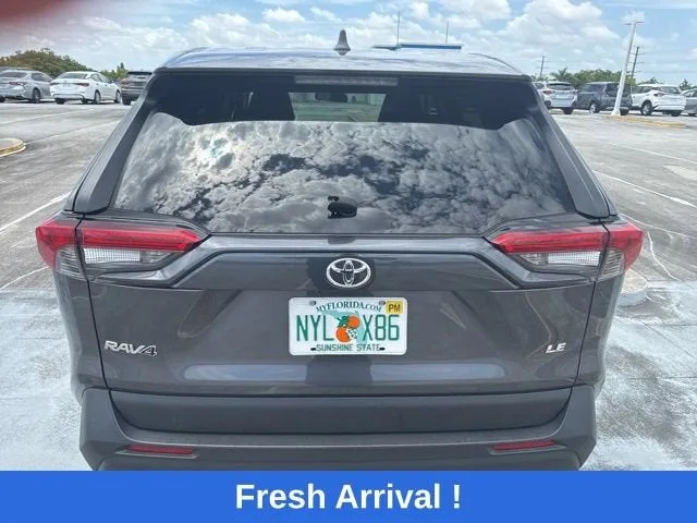 2024 Toyota RAV4 LE photo 16