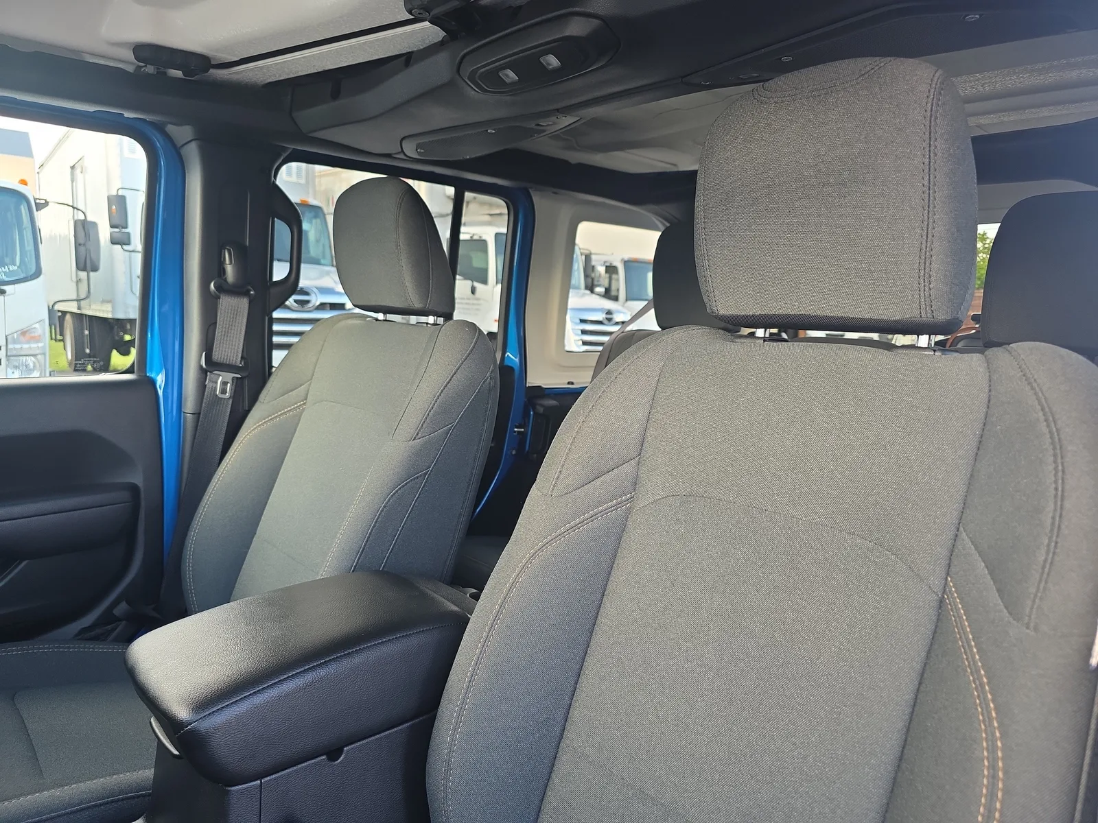 2024 Jeep Wrangler Sport S photo 23