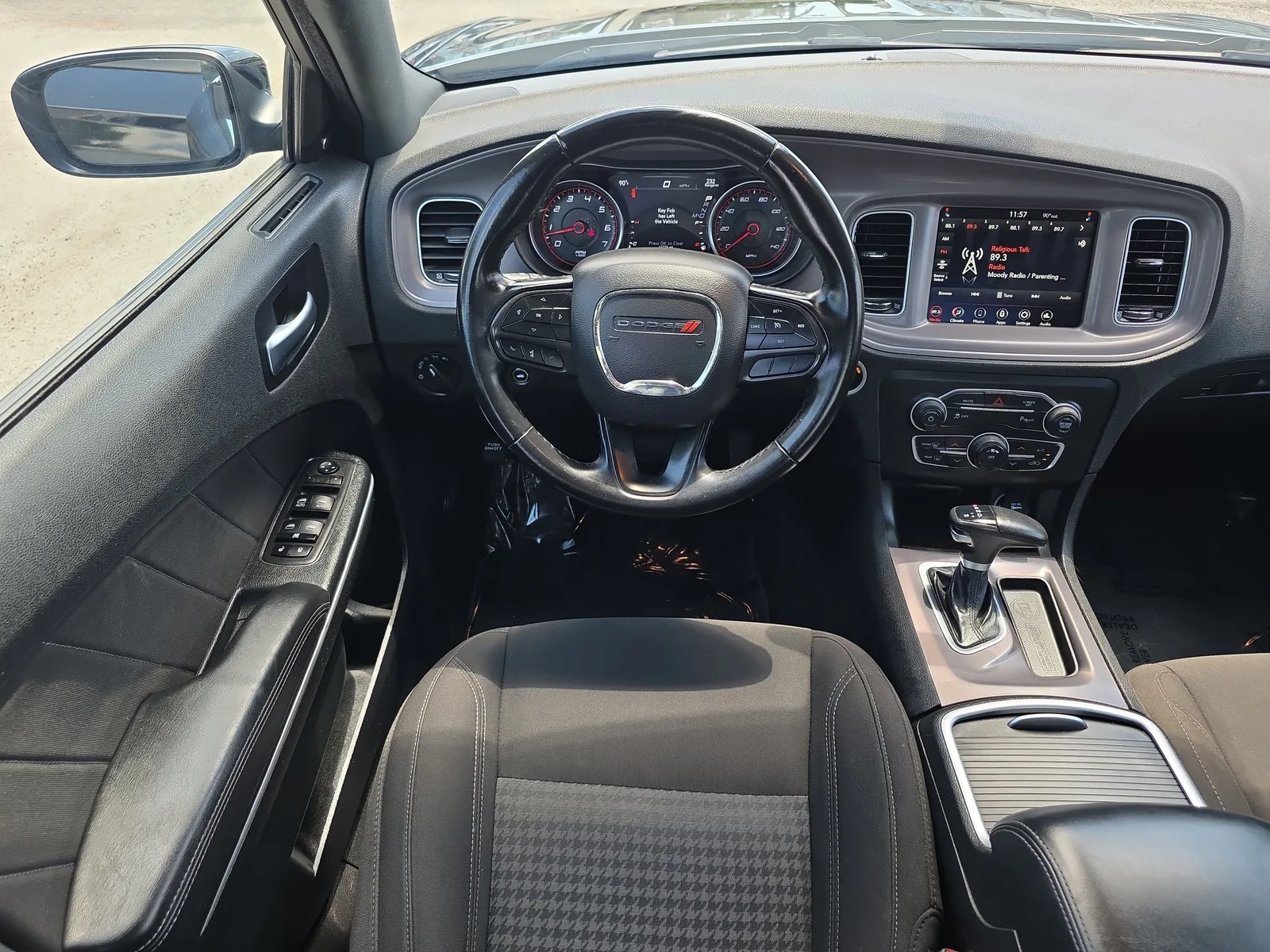 2023 Dodge Charger SXT photo 18